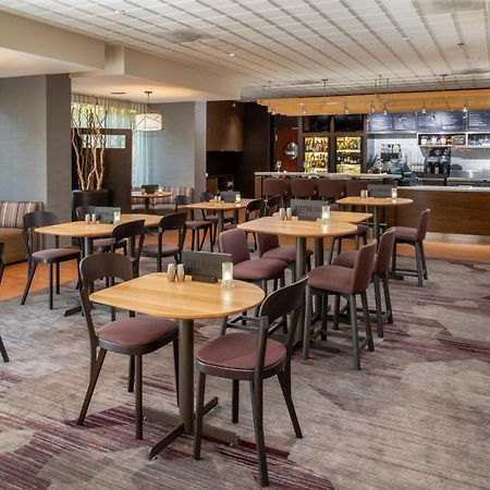 Готель Courtyard By Marriott Portland Airport Екстер'єр фото